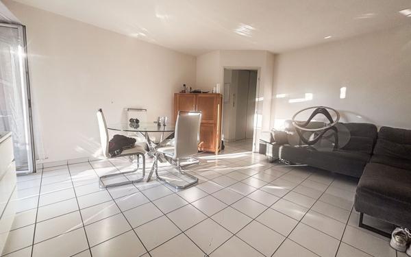 Appartement à vendre    3 pièces • 64 m2 Portet-sur-Garonne