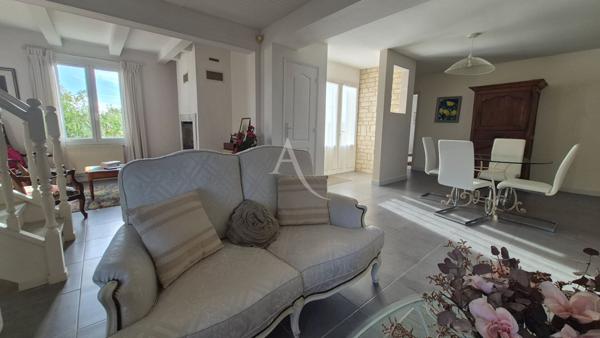 Maison contemporaine de 247 m² sur son terrain clos de 2 000m² au calme