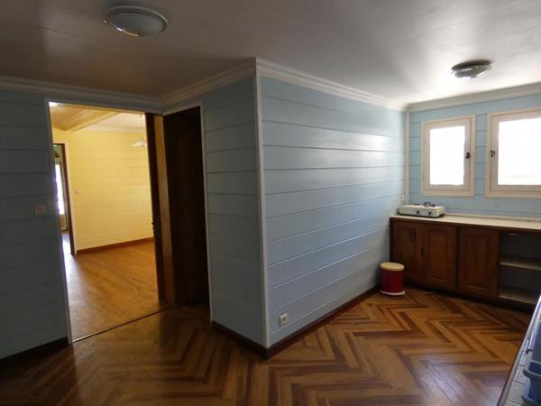 97480 Saint Joseph ensemble immobilier 15 pièce(s) 280 m2 / 610 m² clos