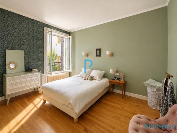 Tarare centre – Maison familiale 4 chambres avec garage, véranda et extérieur