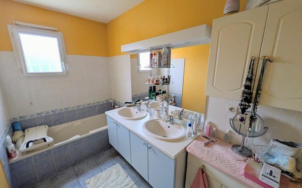 Maison à vendre    2 pièces •  Malissard