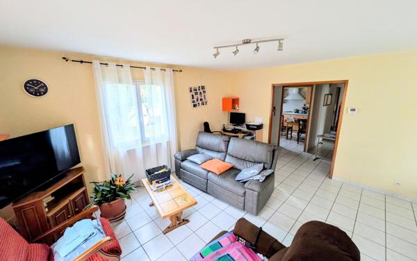 Maison à vendre    2 pièces •  Malissard