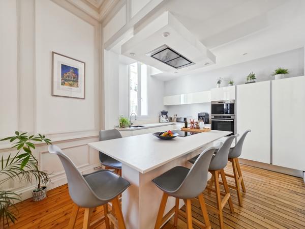 Maison 9 pièces - 235 m²