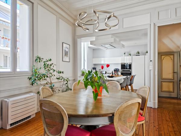 Maison 9 pièces - 235 m²