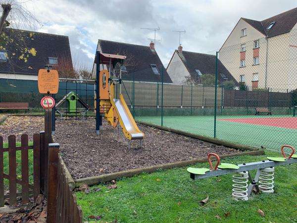 BEAU F1 TRES PROCHE DU CENTRE