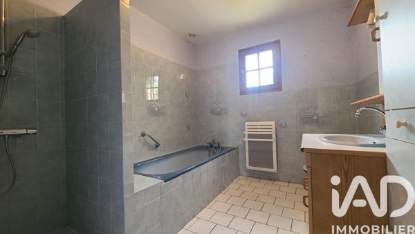 Maison à vendre 4 pièces 106 m² Vernoil-le-Fourrier