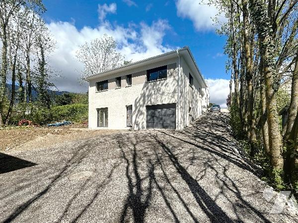 PERON en exclusivité et en frais réduits (2,5%), maison neuve de 141,80m² disponible immédiatement !