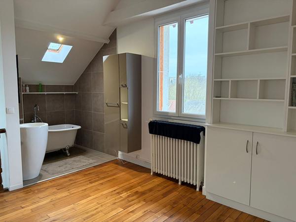 SUPERBE MEULIERE EN HYPER CENTRE