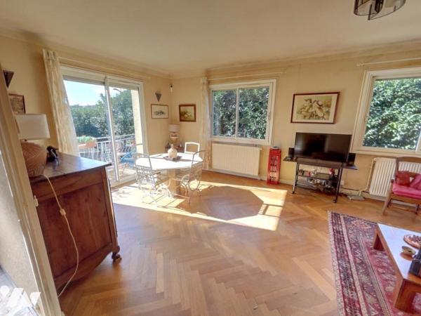 NEUVILLE SUR SAONE centre Maison T5 98m² 570m² terrain 