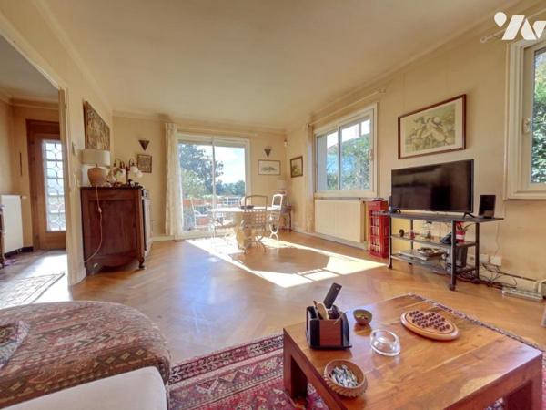 NEUVILLE SUR SAONE centre Maison T5 98m² 570m² terrain 