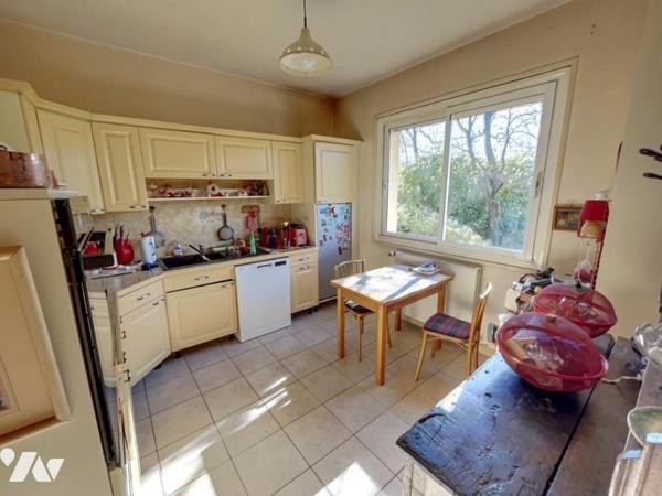 NEUVILLE SUR SAONE centre Maison T5 98m² 570m² terrain 