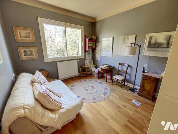 NEUVILLE SUR SAONE centre Maison T5 98m² 570m² terrain 