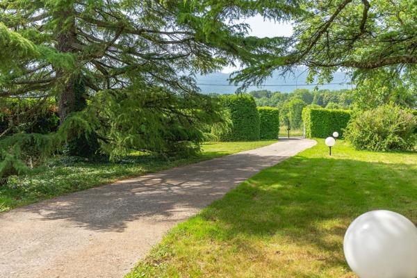 Vente Maison de luxe Divonne-les-Bains 8 Pièces 350 m²