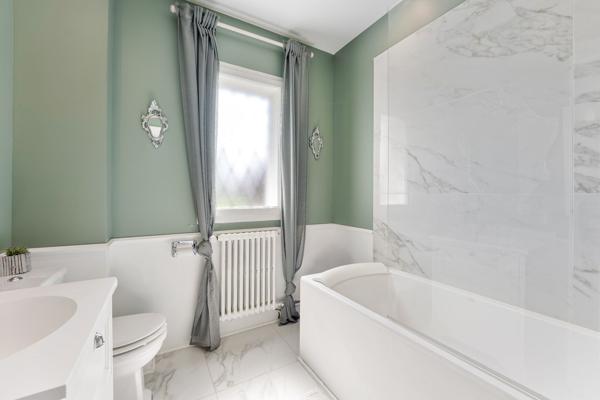 Vente Maison de luxe Divonne-les-Bains 8 Pièces 350 m²