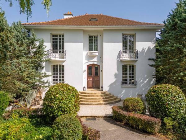 Vente Maison de luxe Divonne-les-Bains 8 Pièces 350 m²