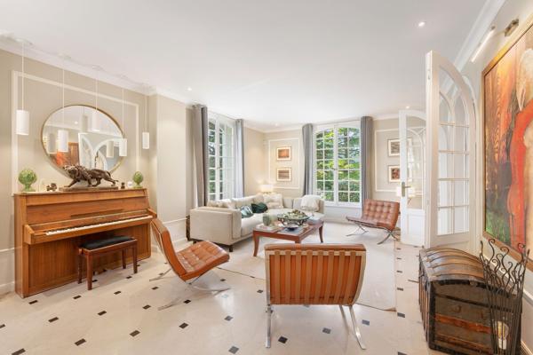 Vente Maison de luxe Divonne-les-Bains 8 Pièces 350 m²