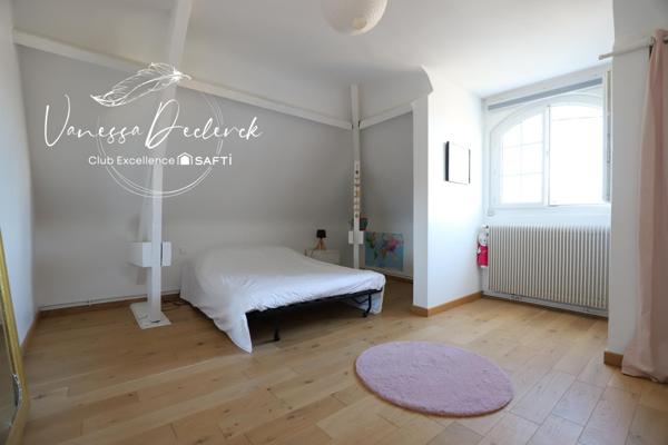 MAISON FAMILIALE 5 CHAMBRES AVEC SOUS SOL TOTAL SUR PARCELLE 800M²