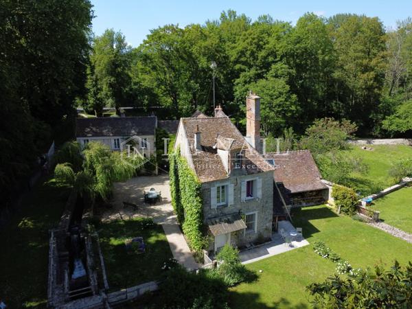 Moulin divisé en 4 logements indépendants à 50 km de Paris