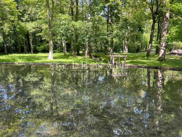 Moulin divisé en 4 logements indépendants à 50 km de Paris