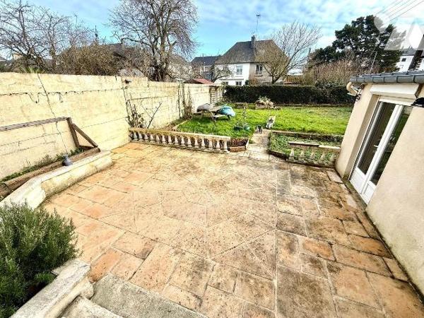 SAINT-MALO / Maison rénovée avec studio indépendant et jardin

Située à Saint-Malo, à proximi...