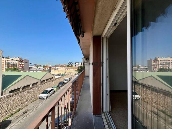 Appartement 3 pièces 67 m² MARSEILLE - 13014