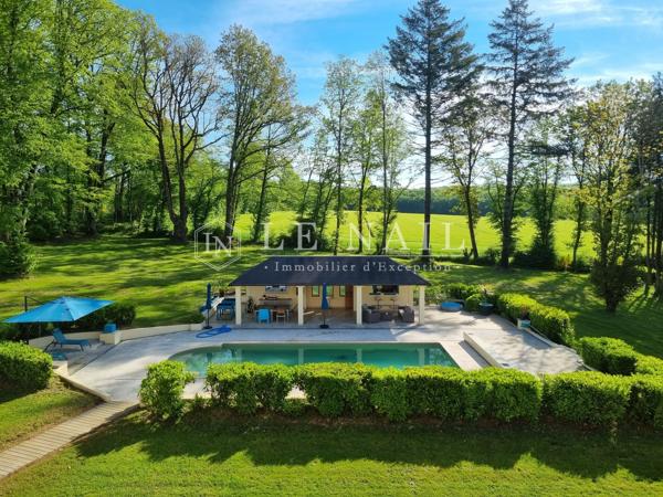 SPLENDIDE CHÂTEAU DE STYLE LOUIS XIII AU CONFORT CONTEMPORAIN DANS LE SANCERROIS