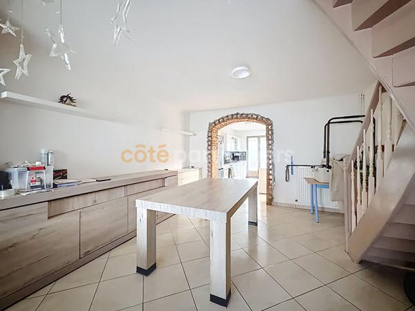 Vente Maison92 m² - 4 Pièces - ARMENTIERES (59280)