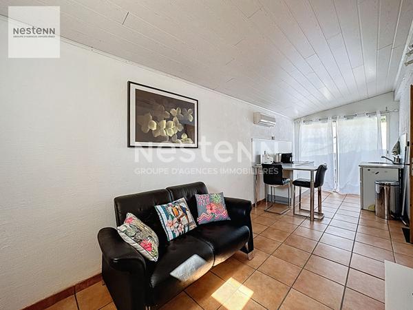 Maison de type 4 de 132m² et studio de type 2 de 35m² à Grans sur 4600m² de terrain avec piscine en pleine nature