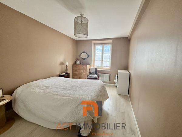 Maison de village 4 pièce(s) 2 chambre(s) 125 m²