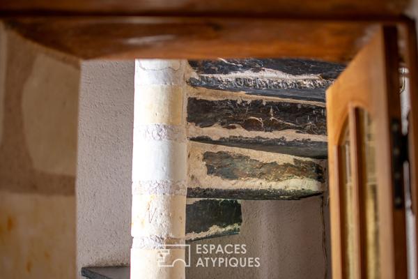 Ancien relais de poste avec logement annexe dans son écrin verdoyant