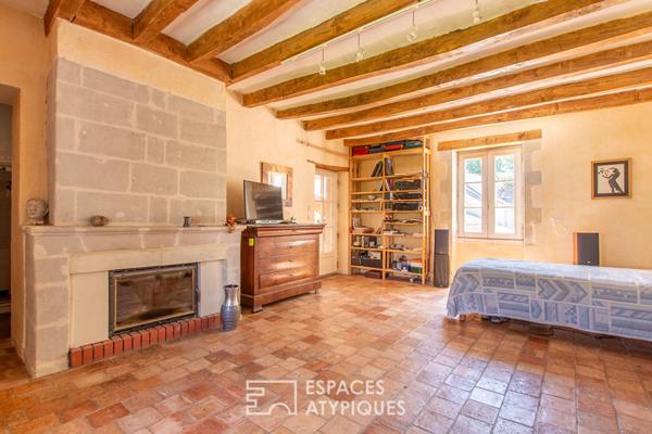 Ancien relais de poste avec logement annexe dans son écrin verdoyant