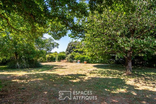 Ancien relais de poste avec logement annexe dans son écrin verdoyant