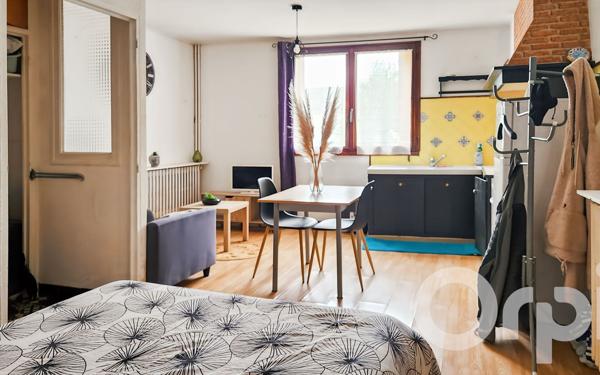 Immeuble à vendre    6 pièces •  Bourg-Saint-Andéol