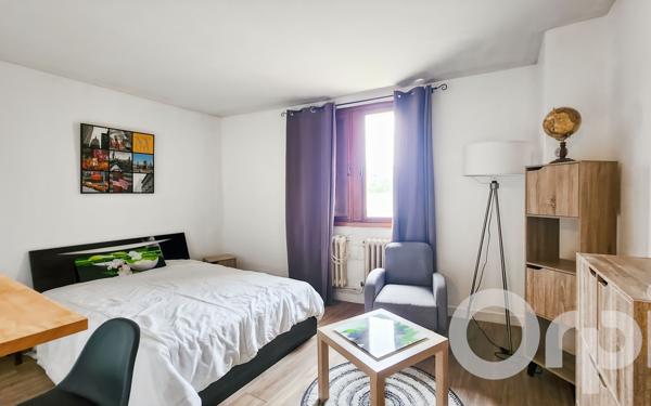 Immeuble à vendre    6 pièces •  Bourg-Saint-Andéol