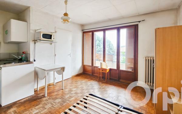 Immeuble à vendre    6 pièces •  Bourg-Saint-Andéol