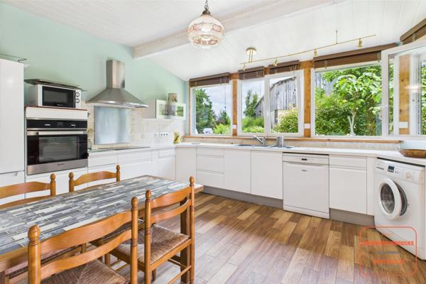 Ensemble de 2 habitations avec piscine sur 50905m2