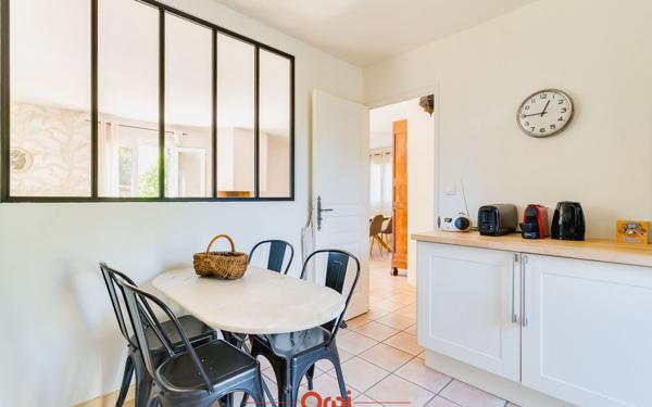 Maison à vendre    5 pièces •  Marseille 12