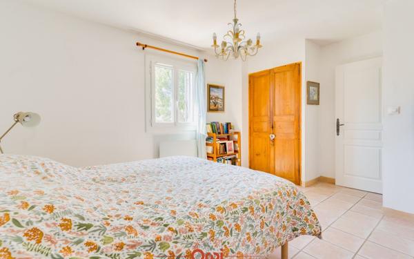 Maison à vendre    5 pièces •  Marseille 12