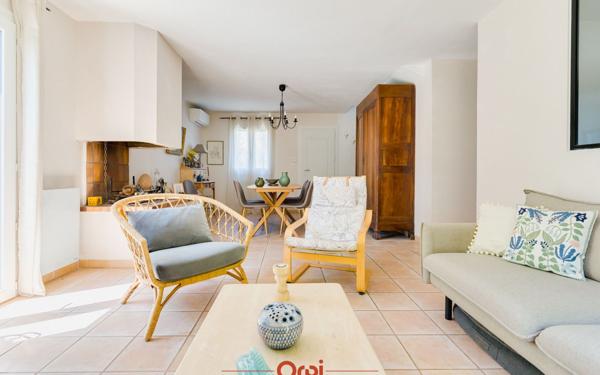 Maison à vendre    5 pièces •  Marseille 12