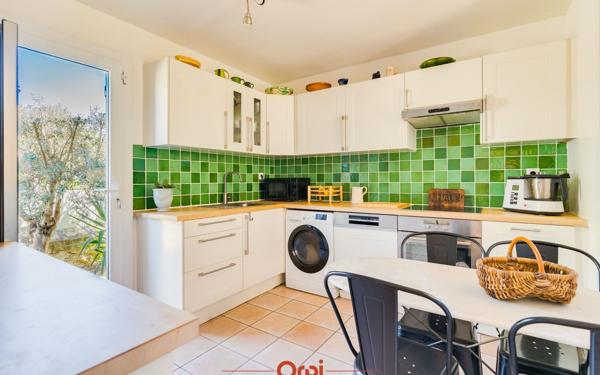 Maison à vendre    5 pièces •  Marseille 12