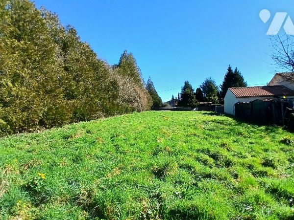 Terrain à bâtir à SECONDIGNY (79130)