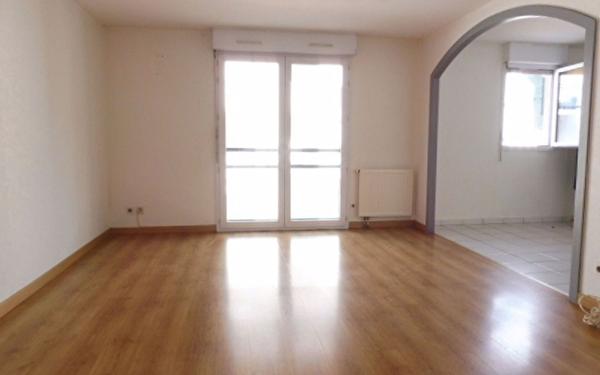 Appartement à louer    3 pièces •  Fleury-les-Aubrais