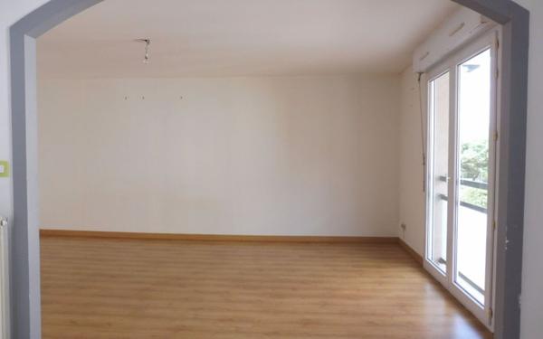 Appartement à louer    3 pièces •  Fleury-les-Aubrais