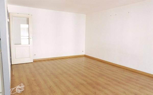 Appartement à louer    3 pièces •  Fleury-les-Aubrais