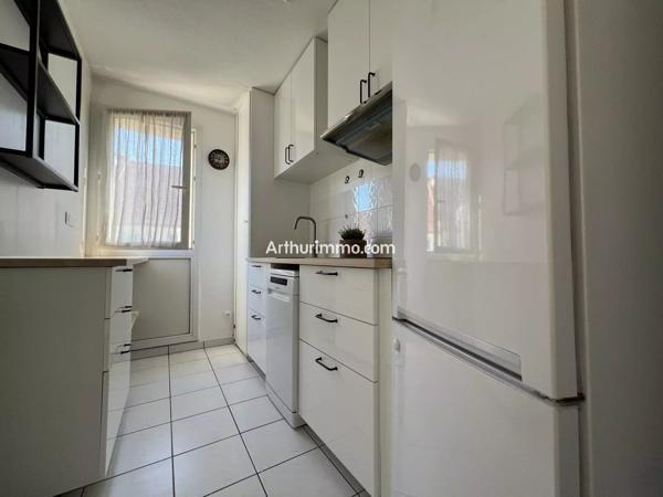 Vente                                                      Appartement
                        
                     2 pièces                      51 m2                     à Sucy-en-Brie