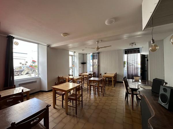 Local commercial Rochefort 117.42 m2