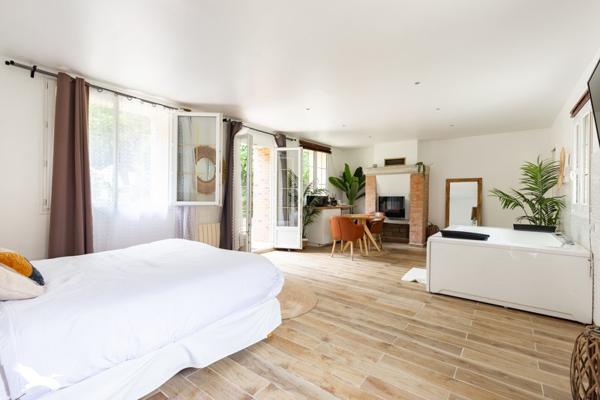 Maison à vendre 849 000 € Saint-Prix 9 p 201 m² DPE D