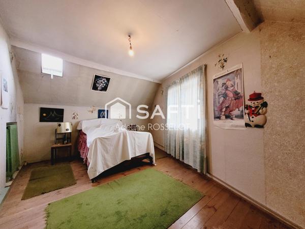 Maison à rénover + grandes surfaces de stockage