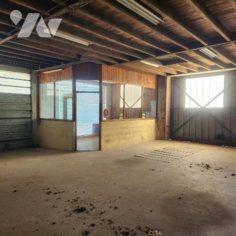 Ensemble immobilier atypique avec atelier 