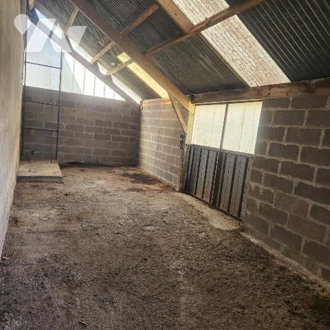 Ensemble immobilier atypique avec atelier 